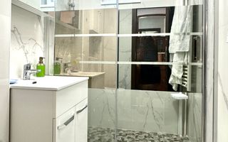 Apartament 2 camere, renovat, pet friendly, zona Central- Piata 700 - Poză 14