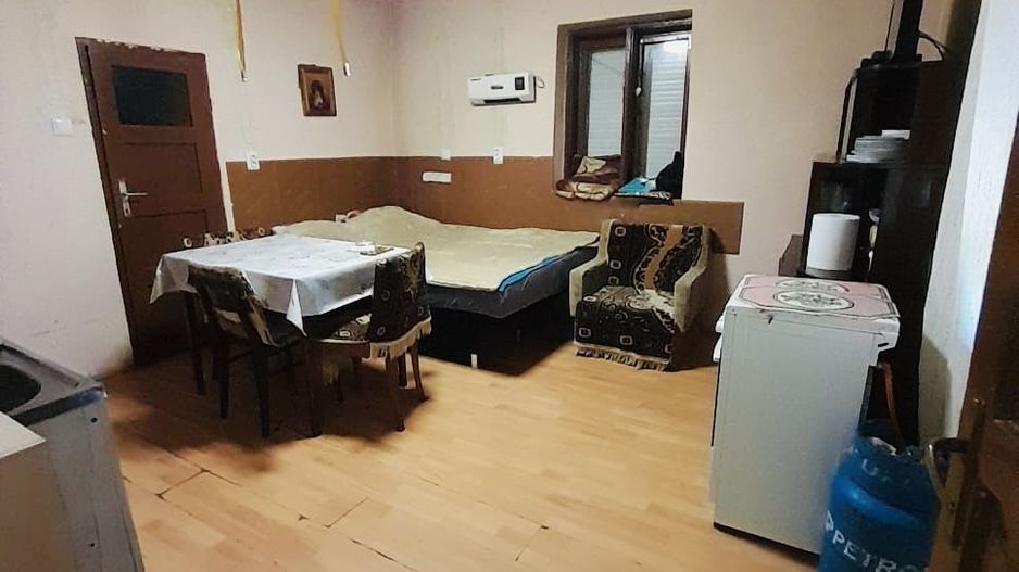 Casă + 2870 mp teren – oportunitate Ciocaia - Poză 13