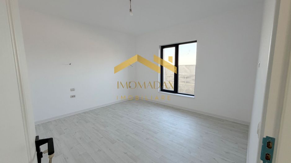 -Casa Individuala - Parter - 4 camere - - Poză 11