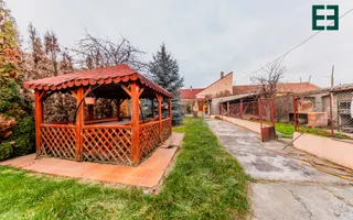 Casă cu 4 camere și 1044 mp Teren - Aradul Nou - Arad - Poză 15