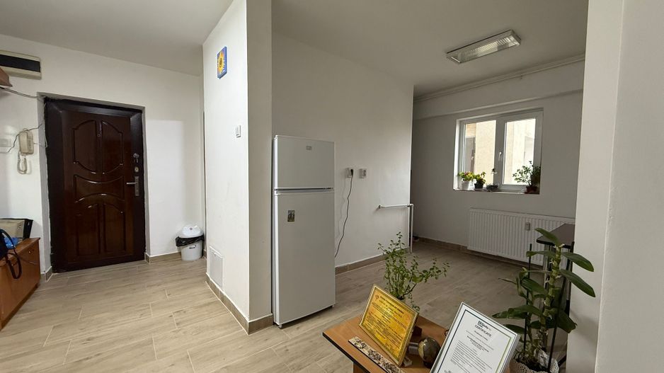 DE VANZARE | 3 CAMERE DECOMANDAT | CALEA CĂLĂRAȘILOR | METROU 5 MINUTE MUNCII - Poză 1