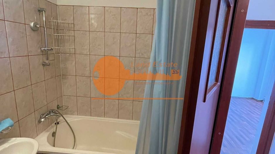 Apartament 2 camere – vedere liberă către Piața Victoriei - Poză 4