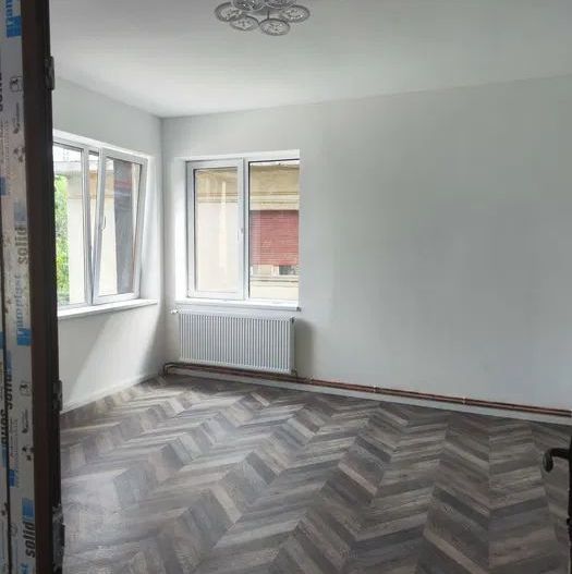 Casa Indiviuala Cu Locuri de Parcare  si Gradina Zona Centrala - Poză 3