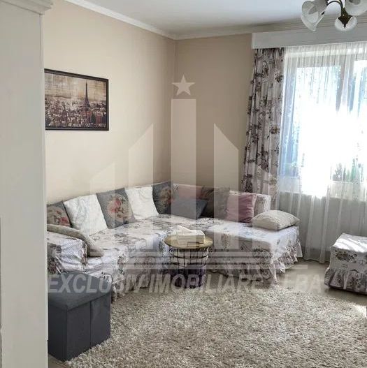 Casa individuala de vanzare, Lipoveni - Centru - Poză 2