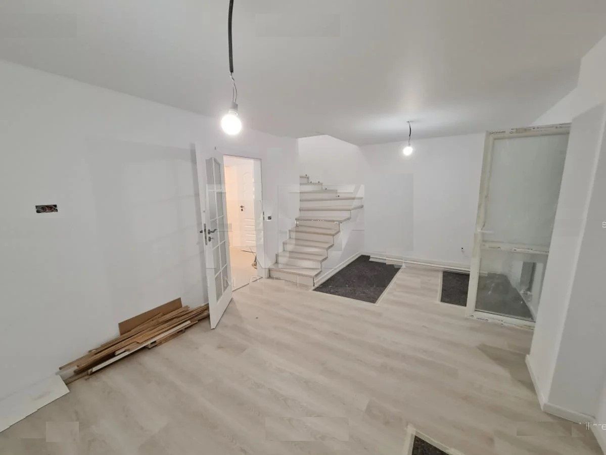 De vanzare Apartament  4 camere tip duplex  Pacii, etajul 4 si 5 - Poză 3