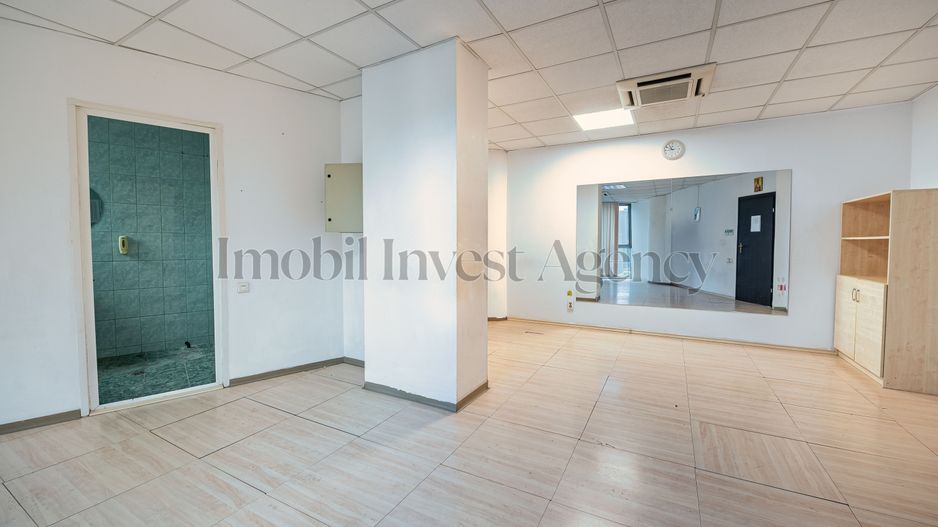 Cladire de birouri Vitan pretabilă pentru diverse afaceri. - Poză 4