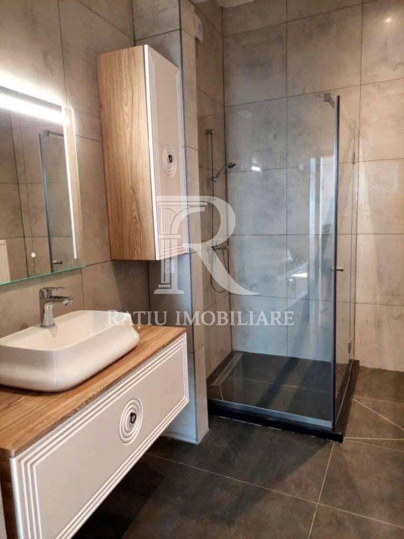 Apartament la casa 4 camere | Mihai Eminescu | Curte comuna | Oradea - Poză 6