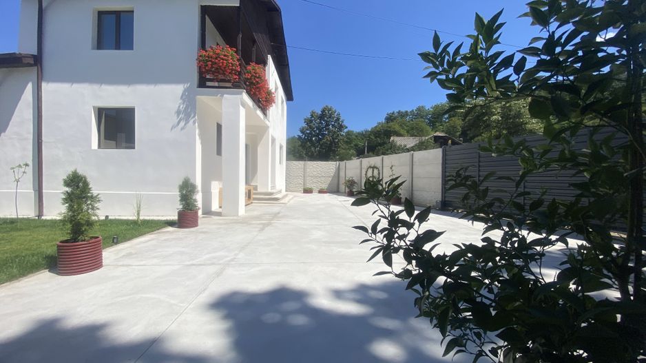 Gata de locuit! Vanzare casa cu 5 camere in Priboiu, com.Branesti - Poză 6