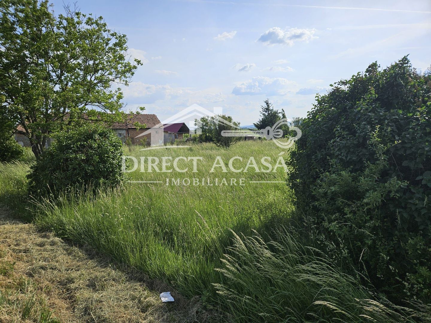 Teren intravilan 3000 mp Ernei – panorama superba, utilitati in zona - Poză 7