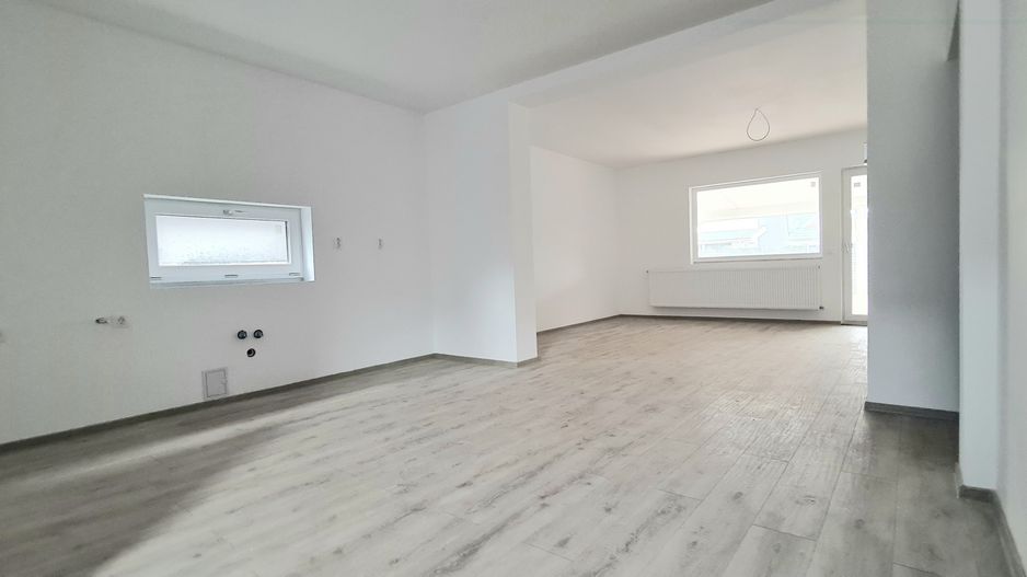 Casa finalizata intabulata in Cartier Izvor Tarlungeni Brasov - Poză 3