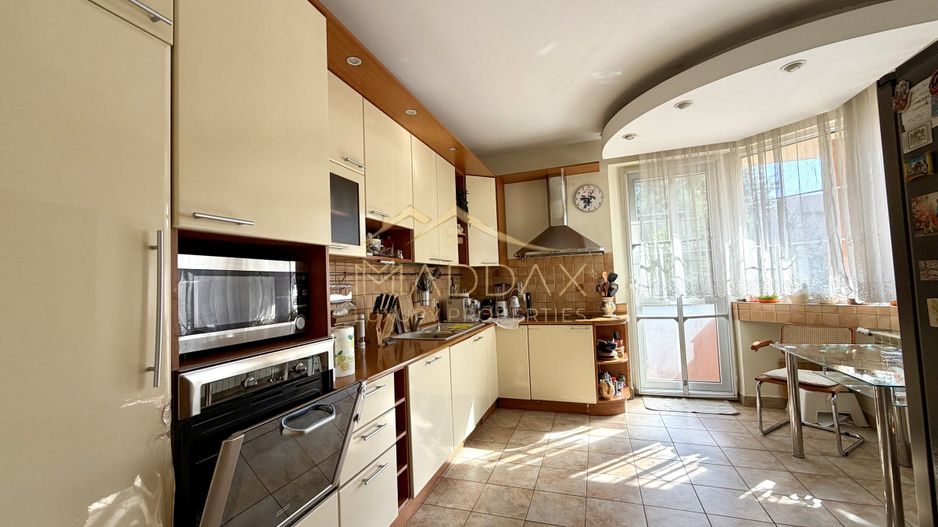Vila cu 6 camere *485 mpc // *1.670mp teren* // 8 locuri parcare // Sisești - Poză 20
