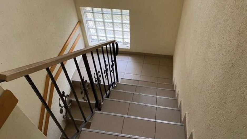 Vand casa cu mansarda - Poză 4