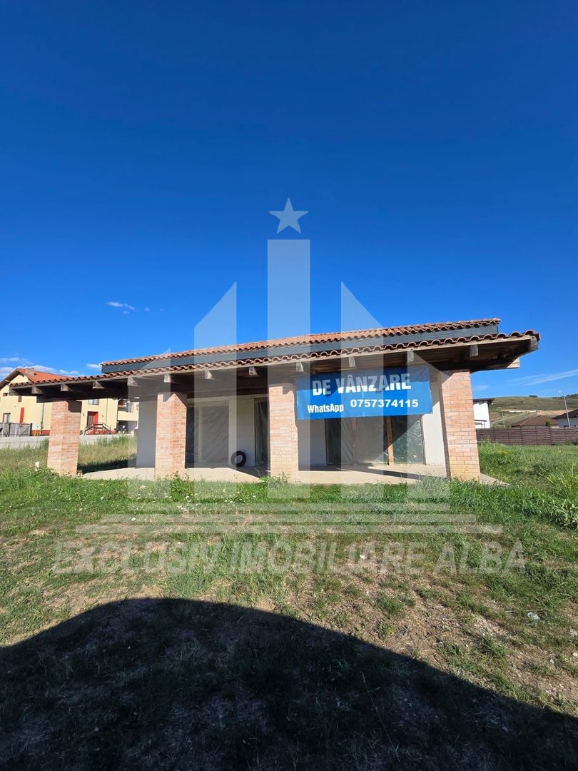 Casa individuala de vanzare, in Ciugud - Poză 1