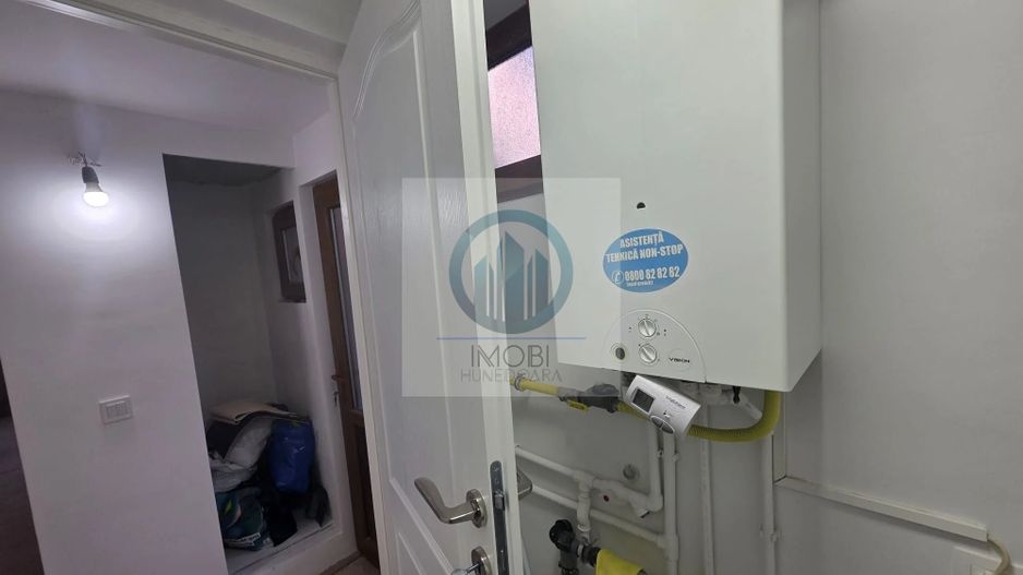 Casa renovata priveliște superba catre Cetatea Devei – Str. Calugareni - Poză 10