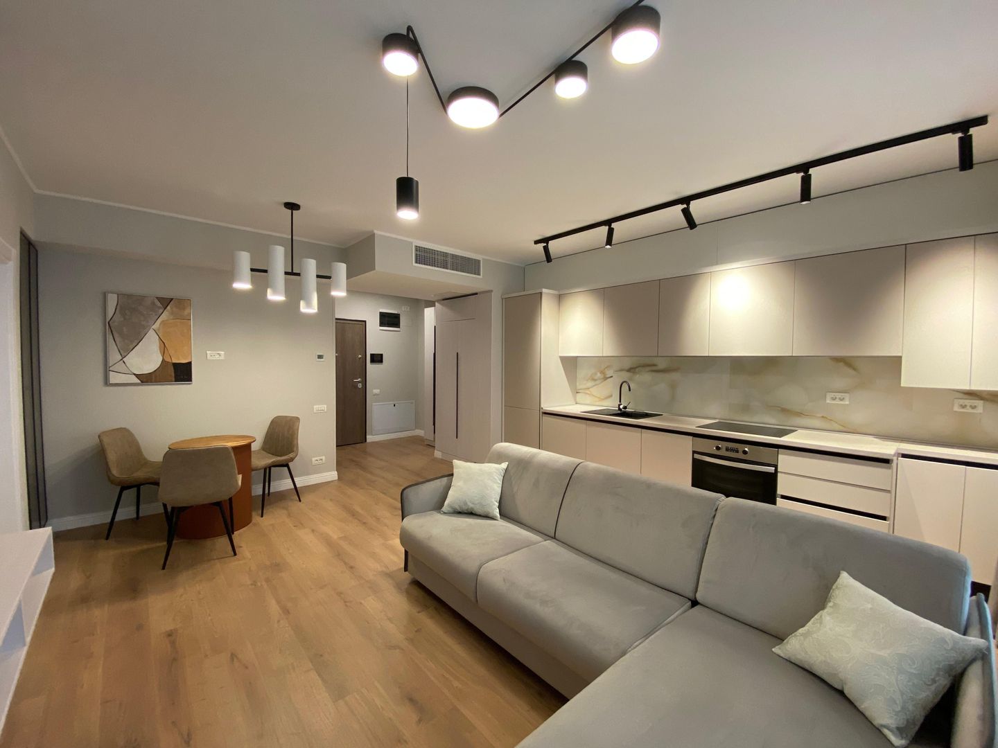 2 camere Pipera  Loc de parcare inclus - Poză 1