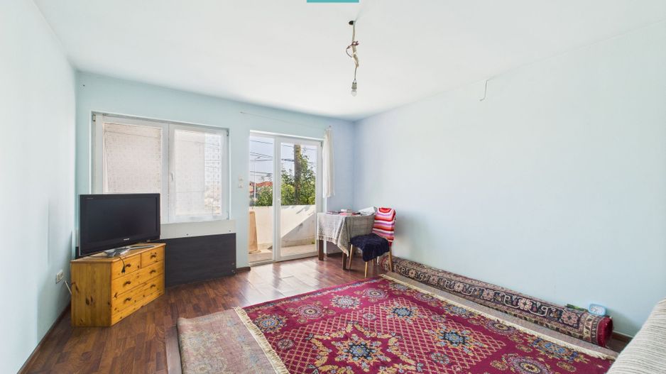 Casă P+E+M în zona Mehala pe arteră principală - Poză 14