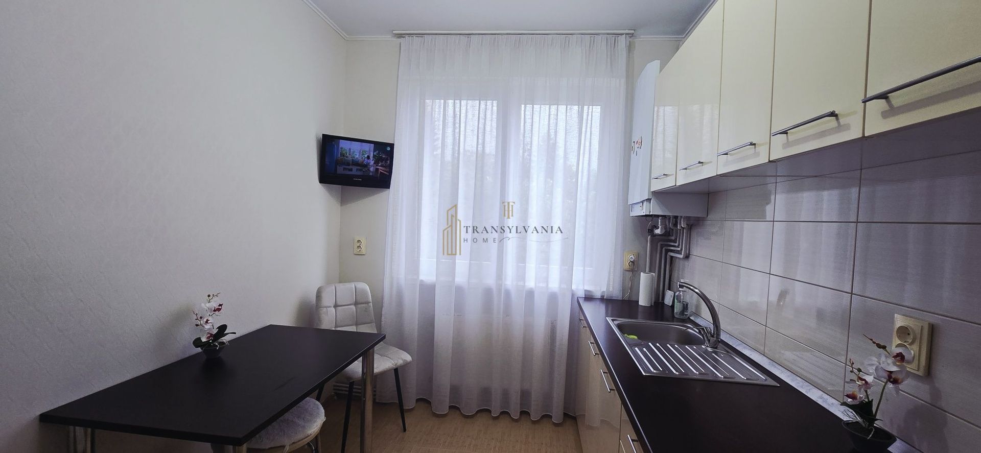 Apartament 3 camere de închiriat – zonă centrală - Poză 7