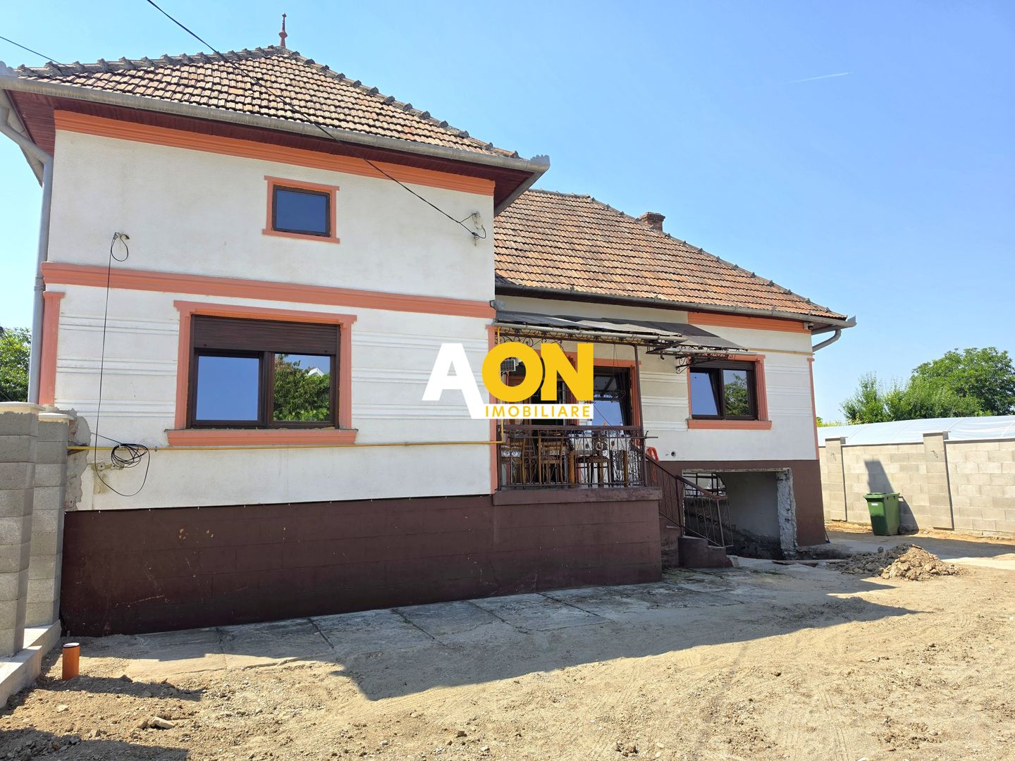 Casă semifinisată, 4 camere, 350 mp teren, la asfalt, zona Centru - Poză 1
