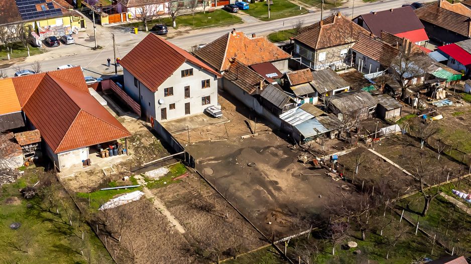 Casă nouă 6 camere semifinalizată în Sântana - Poză 10