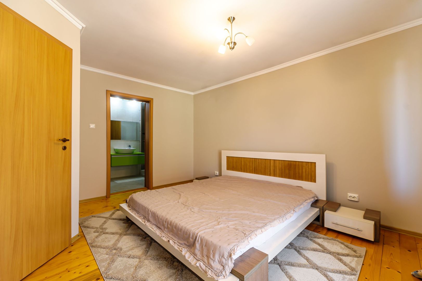 Casă înșiruită în Gradiște cu garaj - Poză 7