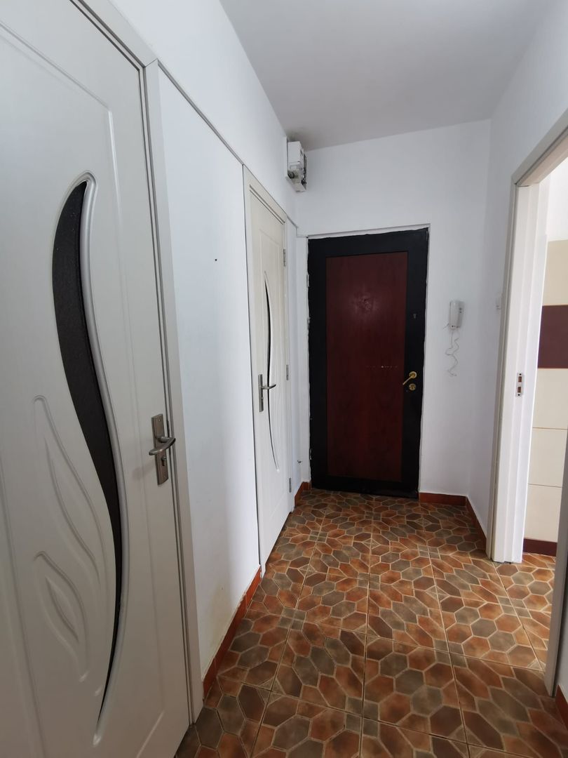 3 camere  decomandat Titan Ozana Pallady mutare imediata - Poză 4