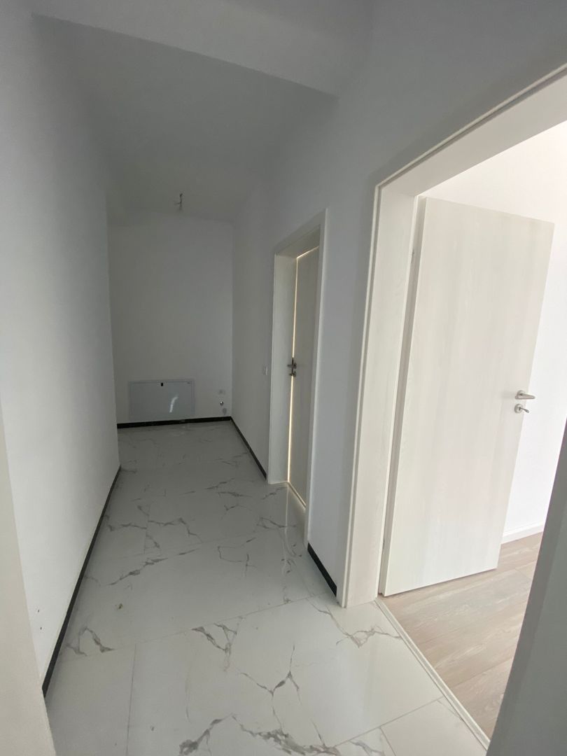 Giroc-Neptun | 3 Camere  | Decomandat | Lift | Disponibil imediat - Poză 2