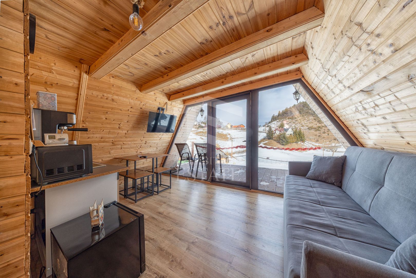 Fundata | Teren de vanzare | 7,656 mp + Cabane tip A Frame - Poză 10