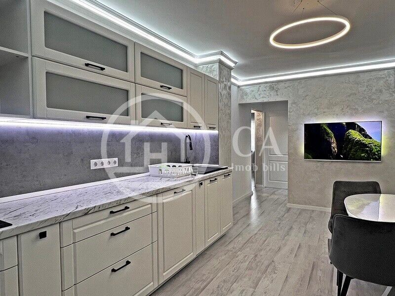 Apartament de inchiriat cu 3 camere in zona Decebal, Oradea - Poză 3