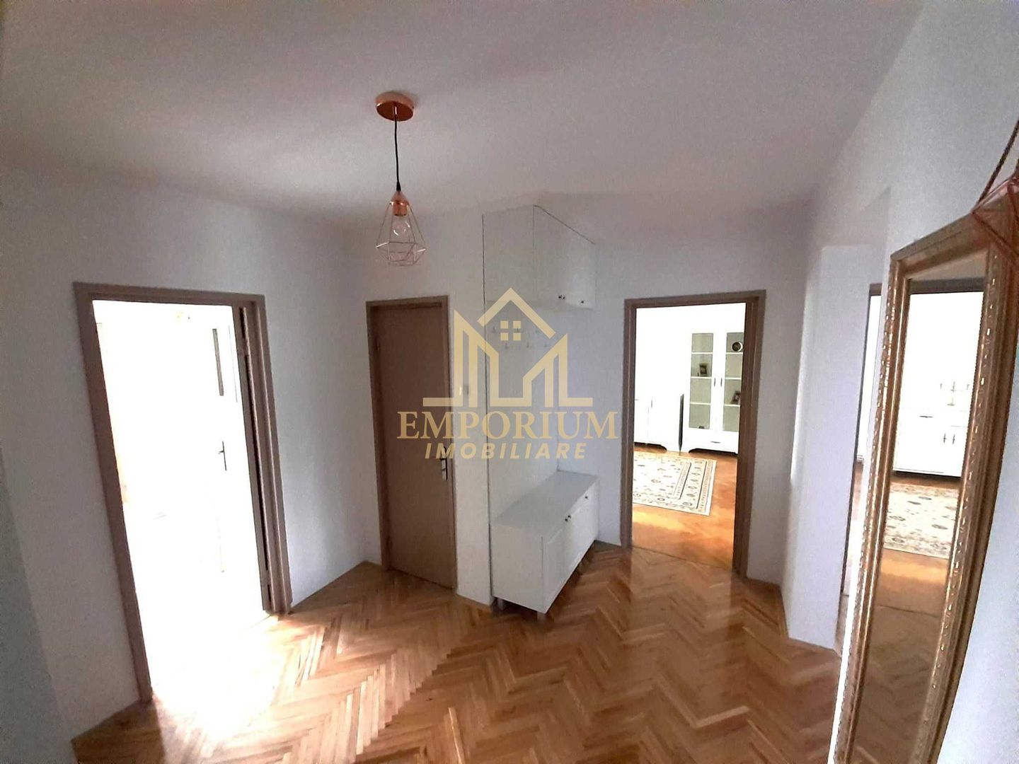 3 camere, decomandate, Parcare, Andrei Muresanu, zona Parcului Engels - Poză 8