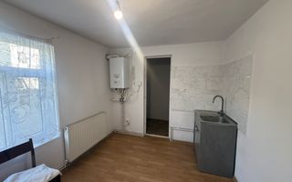 Casa 2 camere de inchiriat 1 MAI - Poză 3