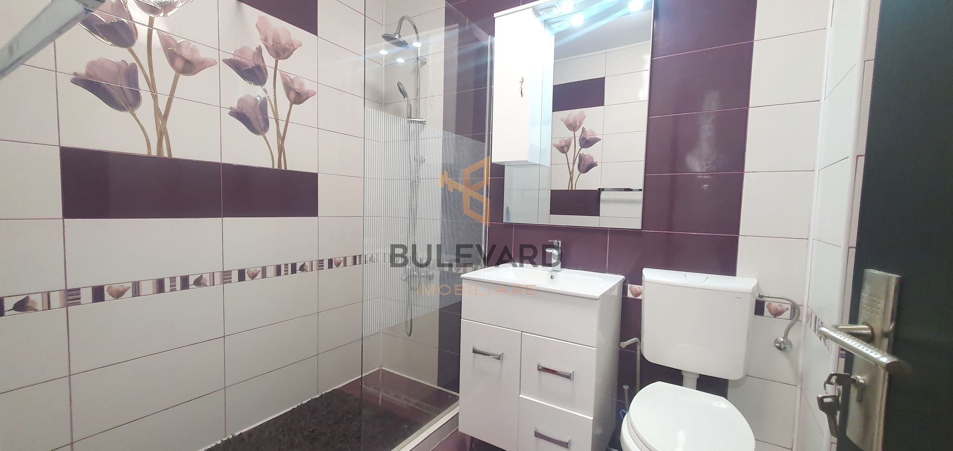 Apartament cu 2 camere + parcare, zona strazii Florilor! - Poză 7