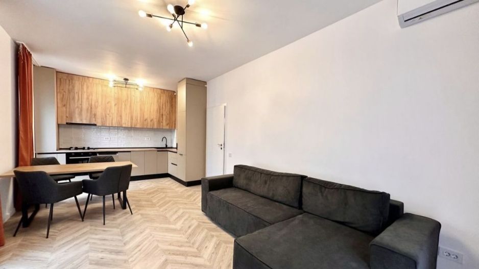 Apartament  2 Camere in Exigent Plaza Faza 5- Prima  Inchiriere - Poză 1