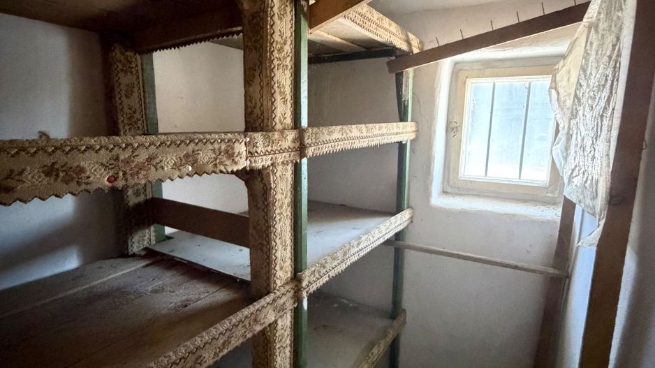 TRADITIE SI FARMEC TRANSILVANEAN-casa tradițională secuiască /COVASNA - Poză 10