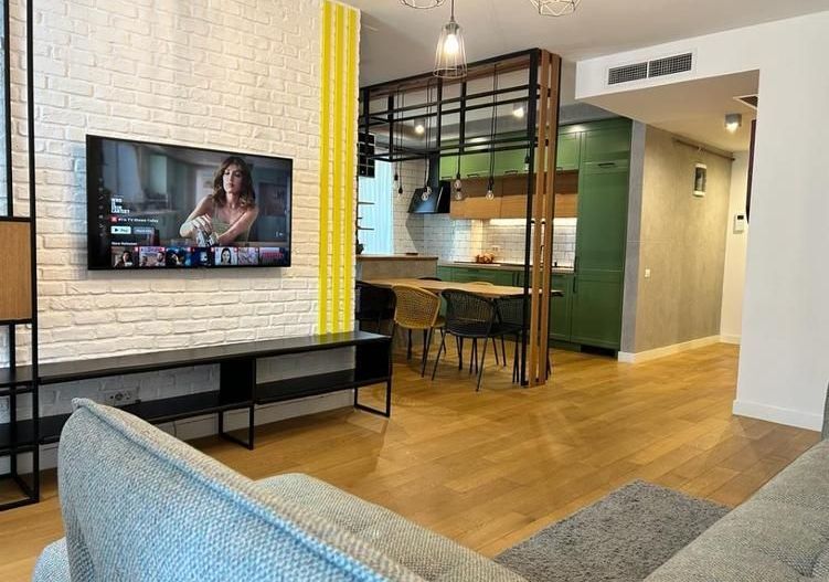 Apartament inchiriere 3 camere Unirii, 95mp, vedere bulevard, parcare inclusa - Poză 2