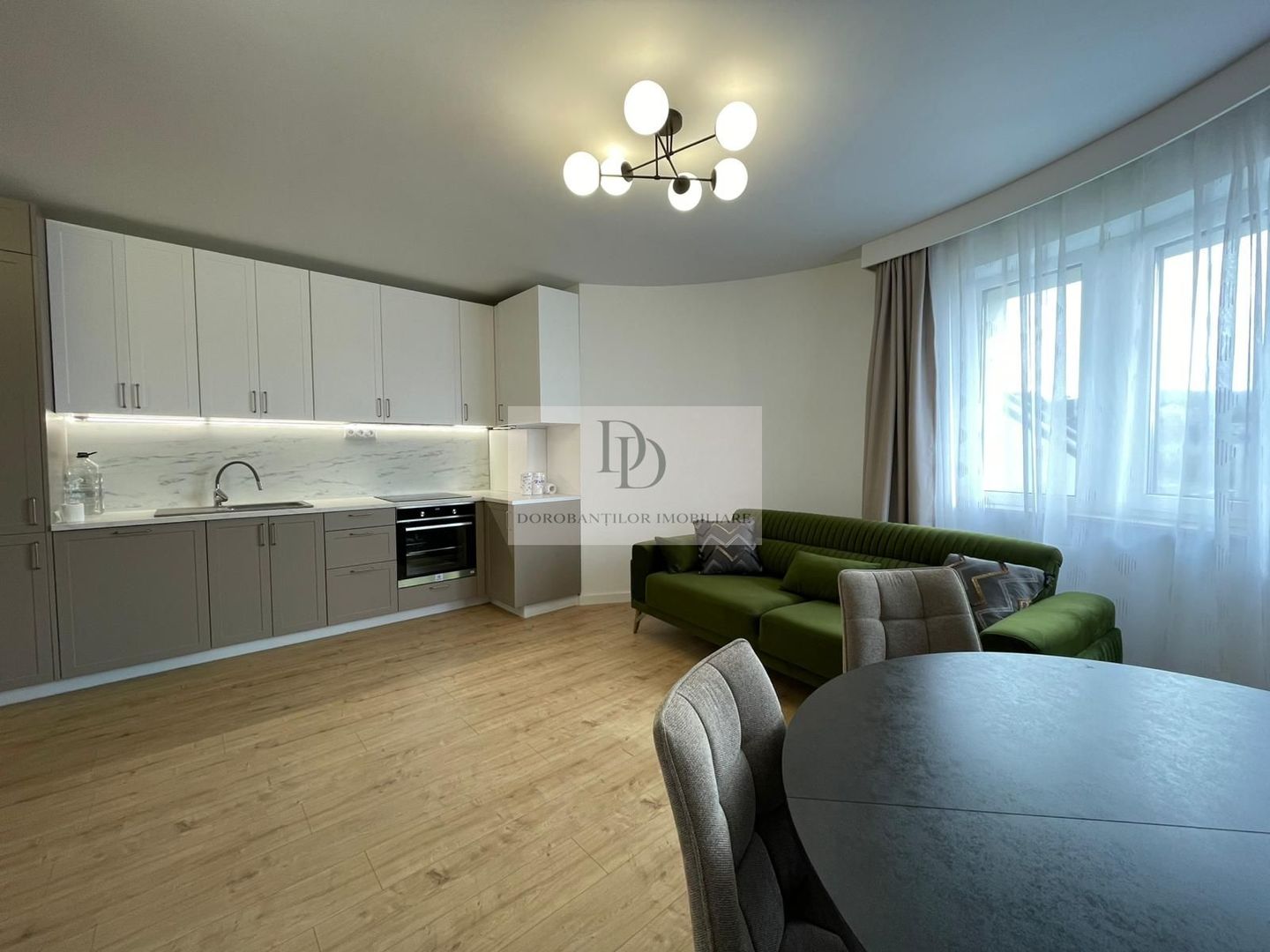 Apartament 3 camere finisaje moderne | Parcare inclusǎ | Zona Europa - Poză 2