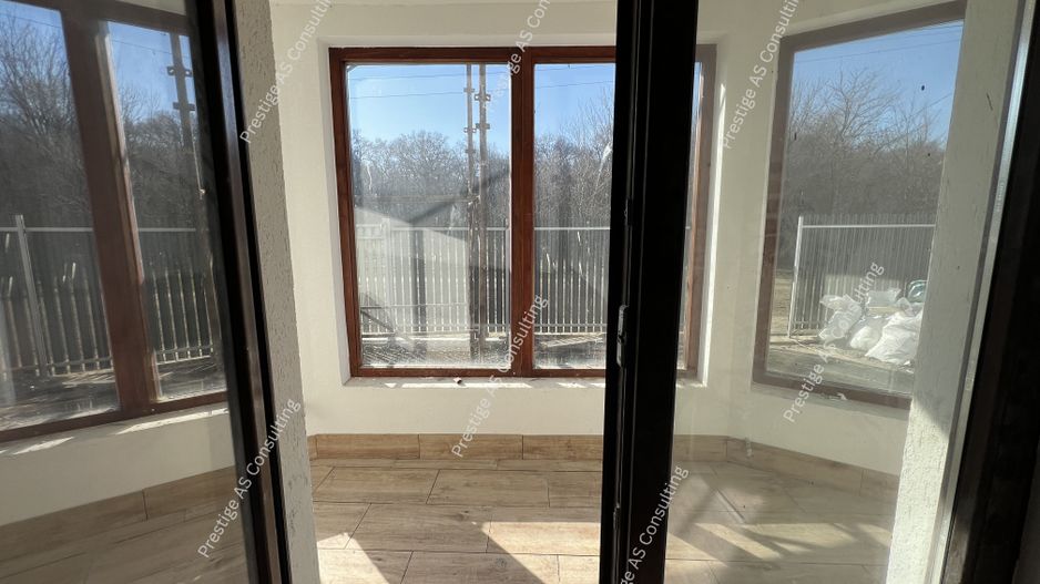 Vila 11 Camere | 7 locuri de Parcare | Liziera Padurii-Dumbravita - Poză 4