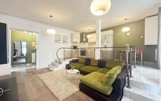 Casa finisata modern - zona centrala! - Poză 1