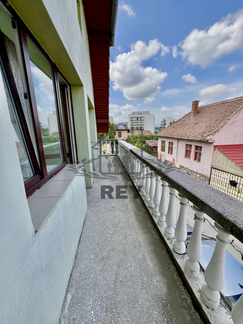 Casa de vanzare 6 camere zona Piata Cluj/Kogalniceanu/Turnisor - Poză 31