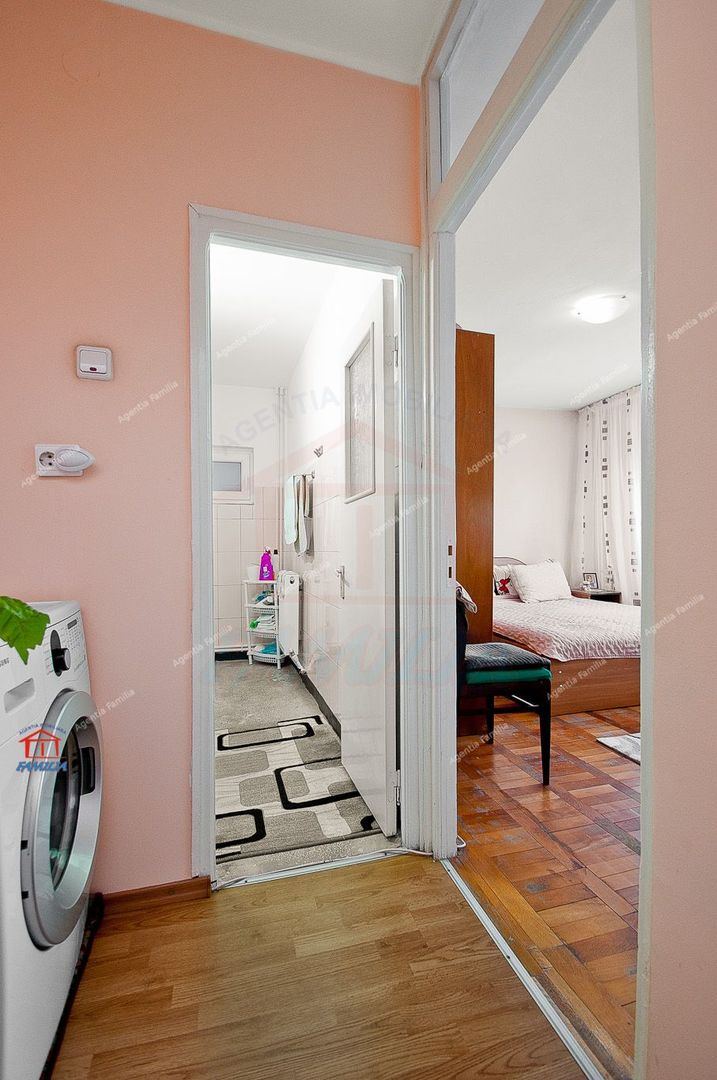 Vand/schimb apartament 4 camere, Micro 17, 98 mp, 120.000 EURO - Poză 11