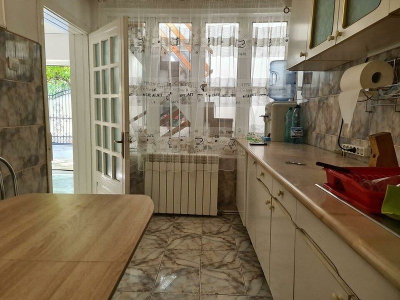 De inchiriat - casa P+1E+M - zona Port, langa liceul de Marina - Poză 8