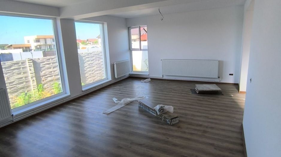 Casă modernă de vânzare – Albesti, la doar 6 minute de Craiova - Poză 2