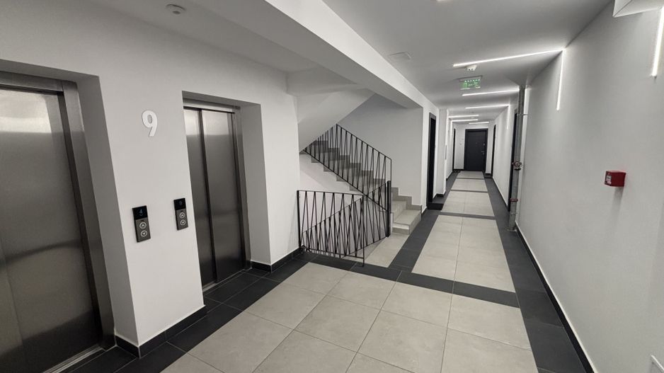 Chirie 2 Camere GranVia Lake View - Terasă cu vedere la Lac - Poză 2