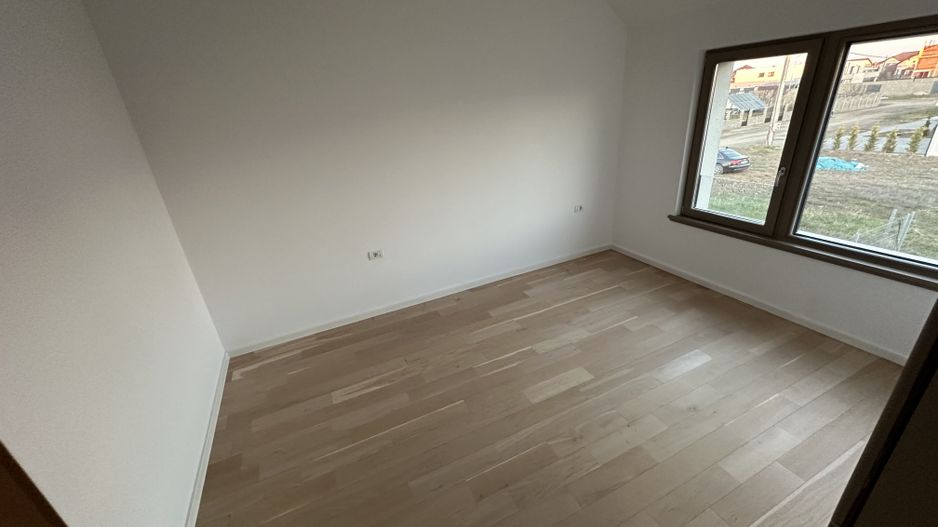 Casa cu 4 camere - Dumbravita - Poză 20