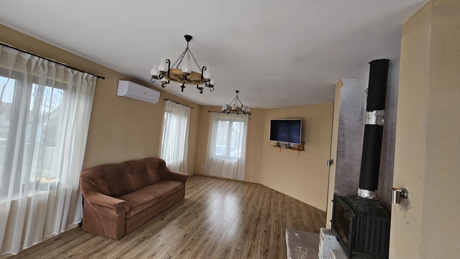 Vila individuala la 30 km de Timișoara - Poză 1