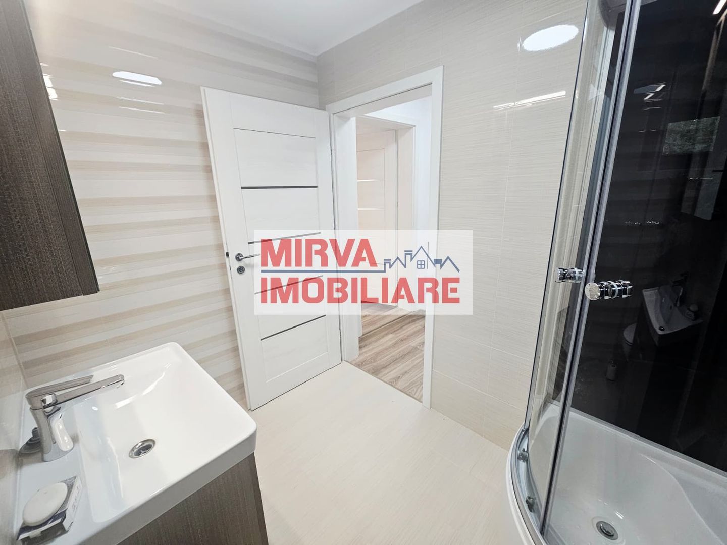 🏢 Spațiu de birouri de închiriat, 6 camere – Central, Ploiești - Poză 45