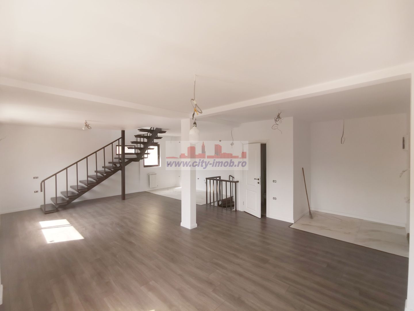 Vanzare Casa Otopeni   D + P + M - Poză 4