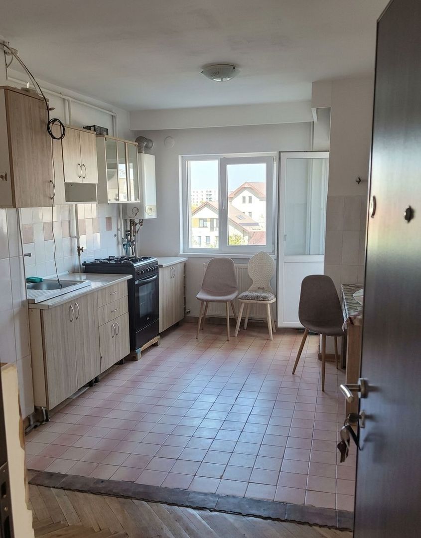 Apartament 2 camere Decomandat, Etaj 1, 56mp, Boxa, 2 Balcoane - Poză 1
