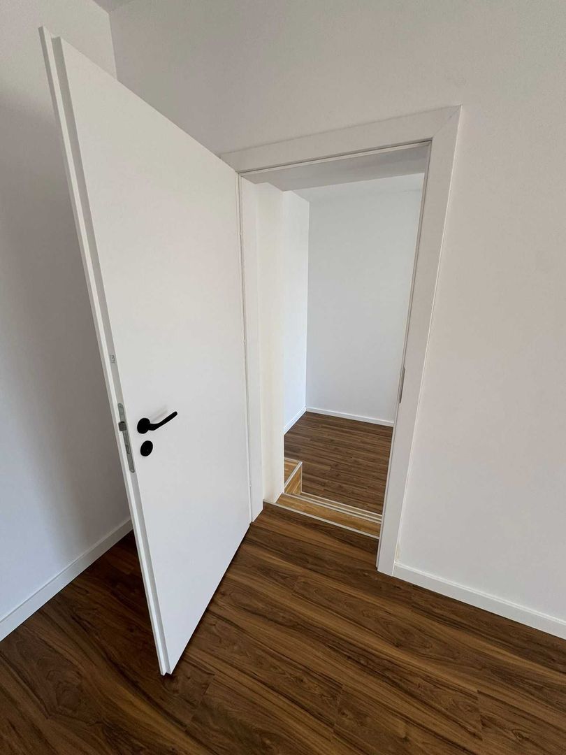 apartament 3 camere bloc nou - centrala proprie Viilor - Poză 4