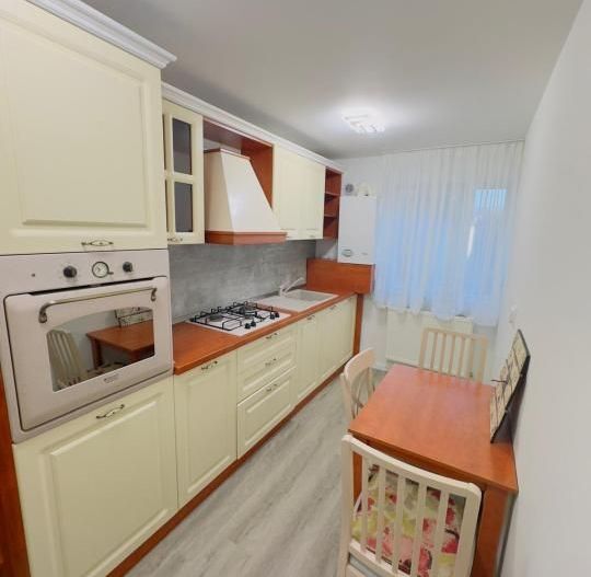 Apartament in vila l decomandat l la cheie l parcare l Cometei - Poză 4