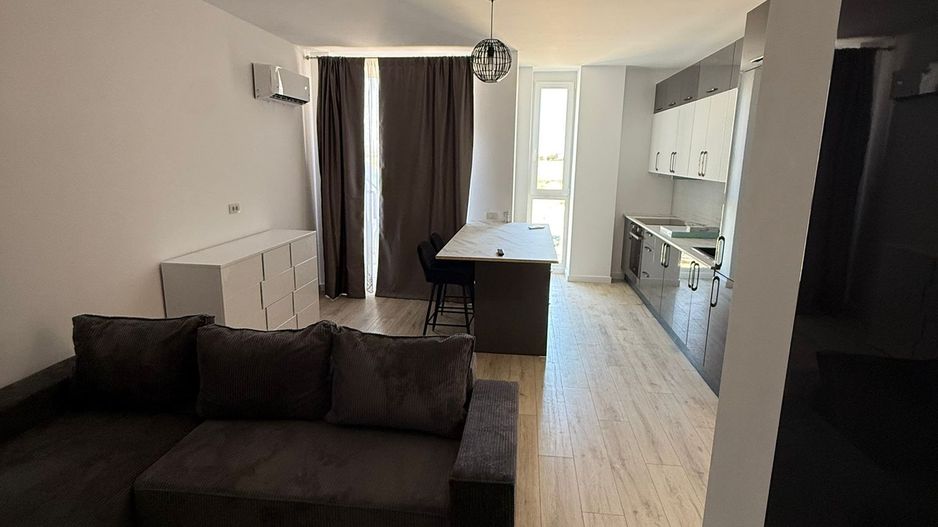 Torontal Apartament Decomandat, Loc Parcare la Subsol, Complet Mobilat - Poză 2